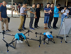 Ang AGR Plant Protection Drone ay gumagawa ng gulay na lumalaki nang higit na walang pag-aalala